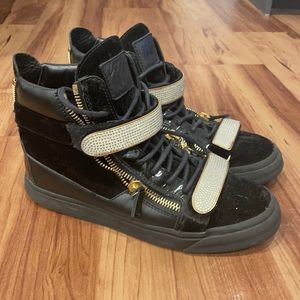 Giuseppe Zanotti COBY